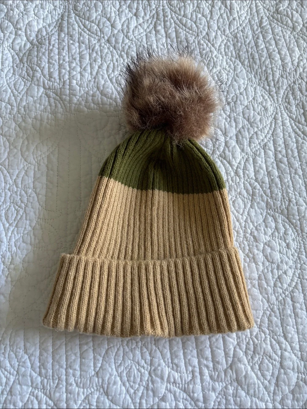 Lucky Brand Ribbed Two-Tone Faux Fur Pom Beanie Hat - Tan & Olive One Size